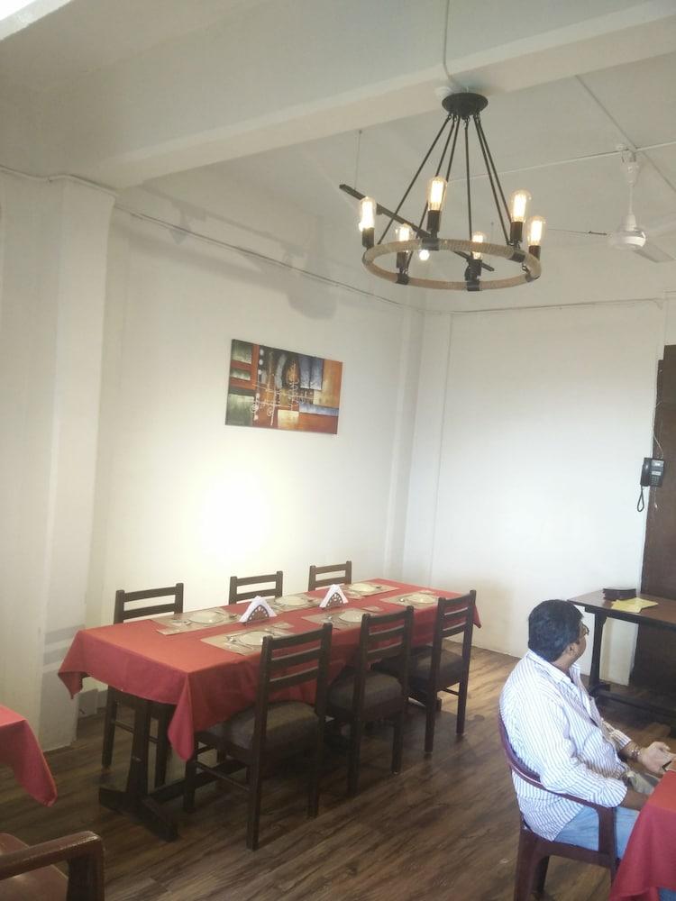 Strand Hotel, Colaba Mumbai Exterior photo