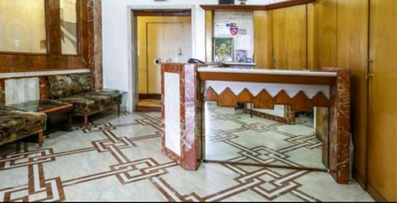 Strand Hotel, Colaba Mumbai Exterior photo